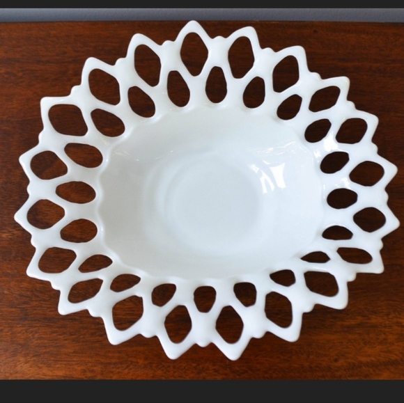 Vintage Doric Lace Milk Glass Bowl Wedding Centerpiece - Picture 2 of 7